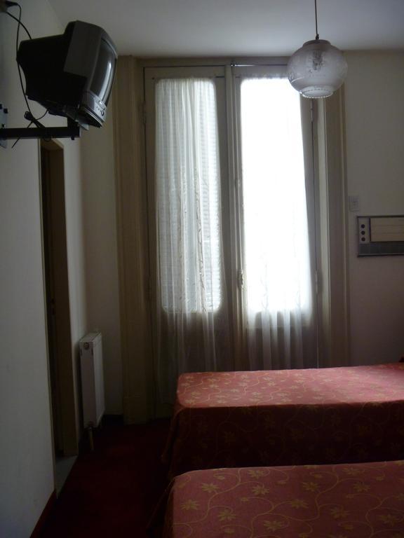 Hotel Turista Buenos Aires Exteriör bild